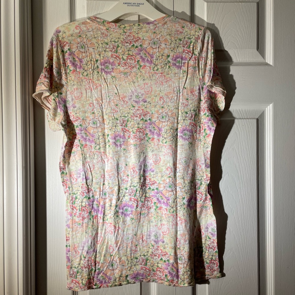 Aerie 3 t-shirt bundle - Picture 6 of 10